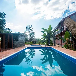 https://jungle-hut-resort-sigiriya.kandyhotelsnow.com